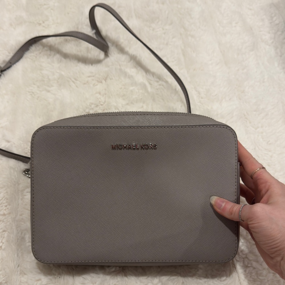 Micheal Kors crossbody bag / purse